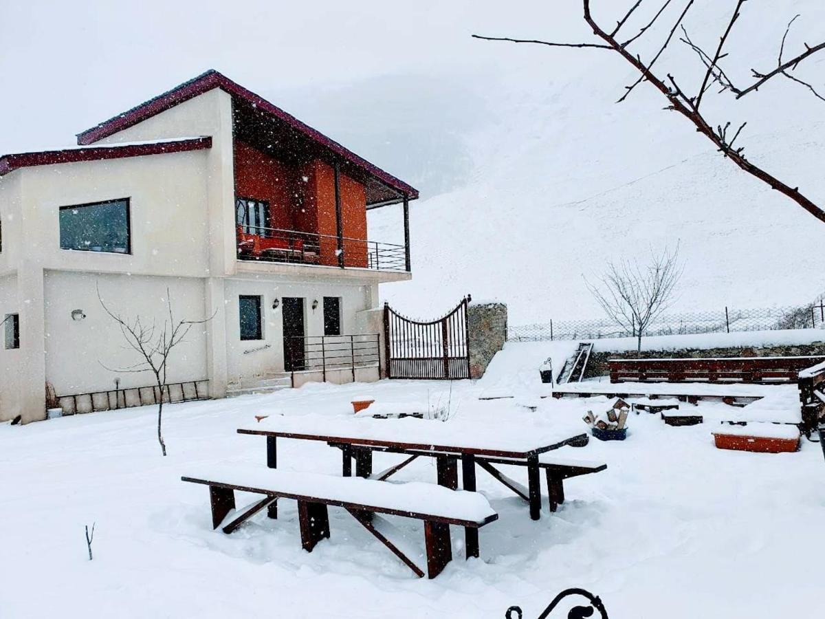Дом для отпуска ---Аллегрия Хаус Казбеги Экстерьер фото